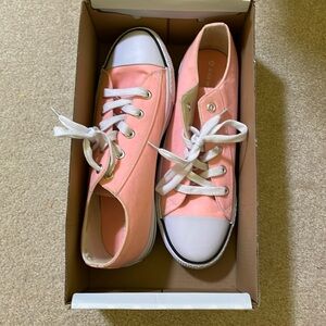 NIB AIRWALK WOMEN’S LACE UP SNEAKERS CONVERSE STYLE ROUND TOE PEACH PINK/WHITE